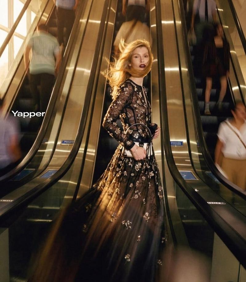 Escalator motion blur fashion: GPT Image 2 prompt