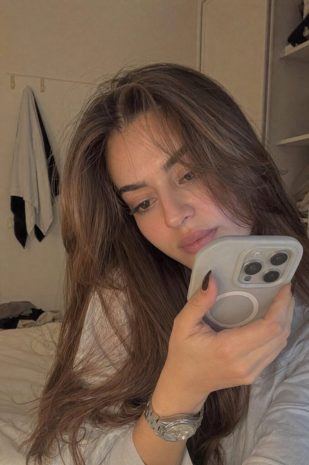 Bedroom phone close selfie: GPT Image 2 prompt