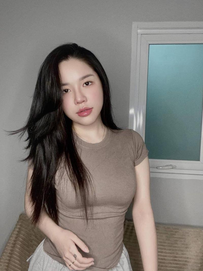 青春美女肖像